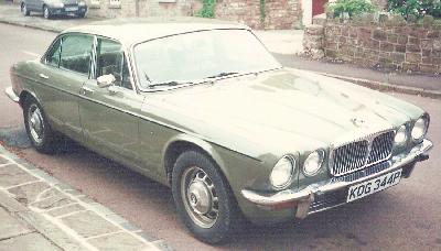 Daimler Double Six 1975