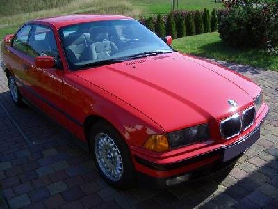 A 1992 BMW  