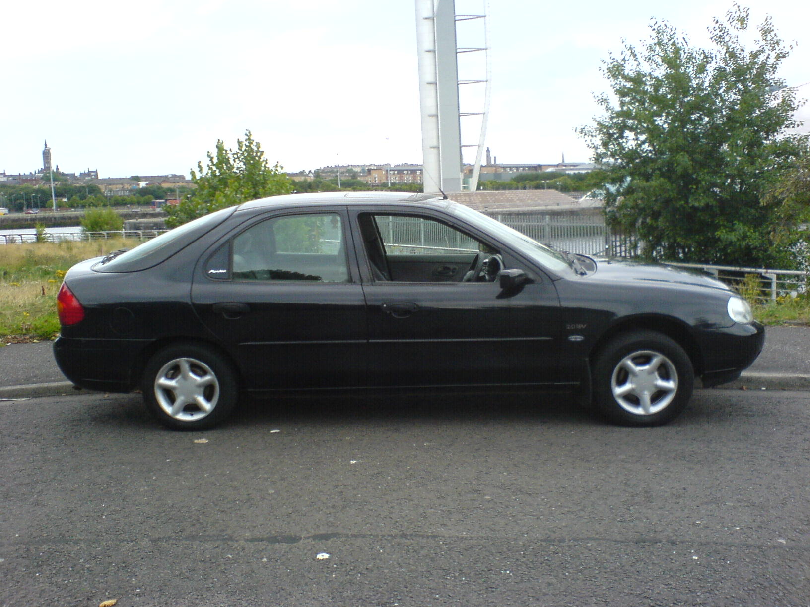 1996 Ford Mondeo picture