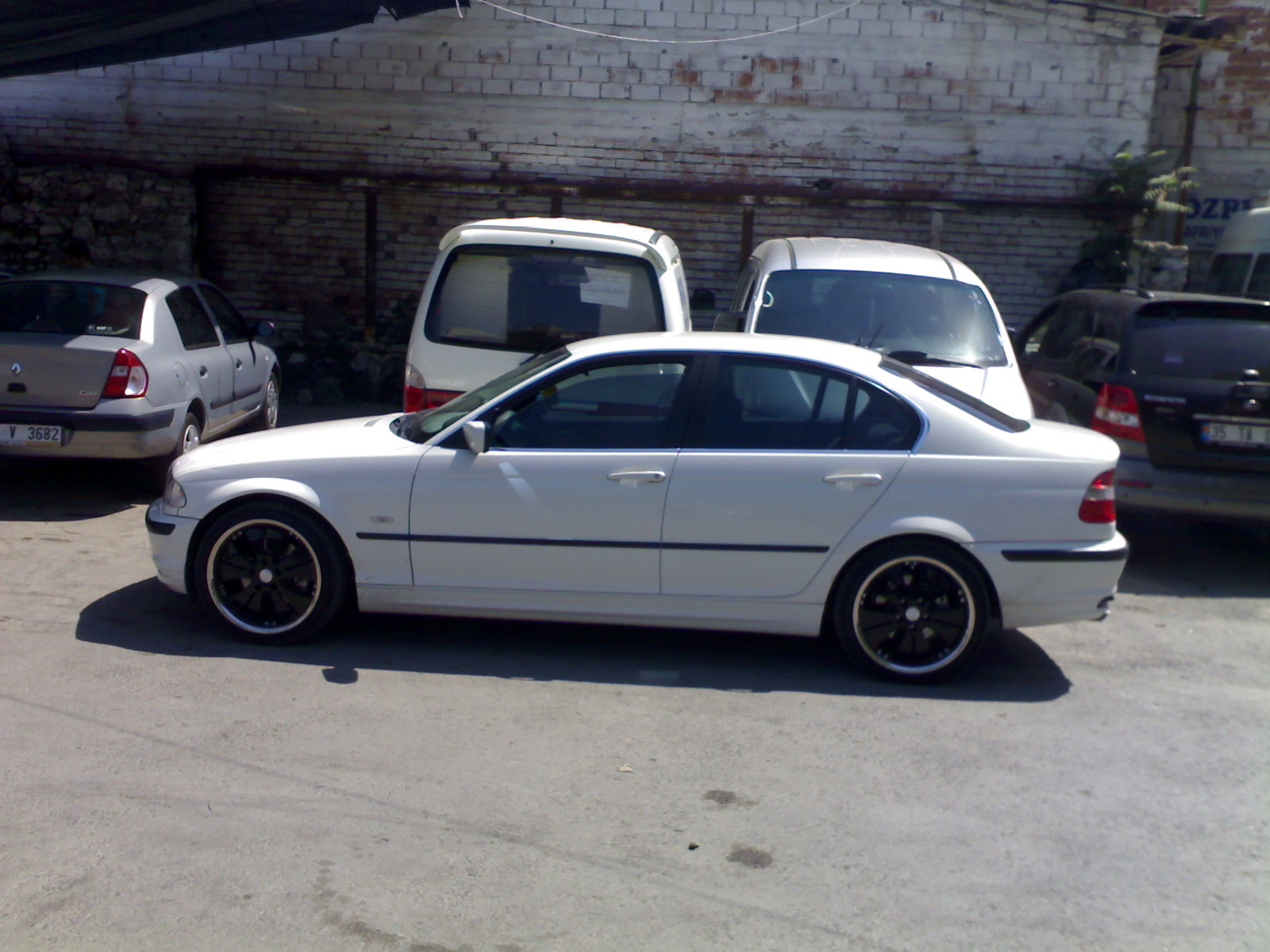 1999 BMW 328i Automatic picture