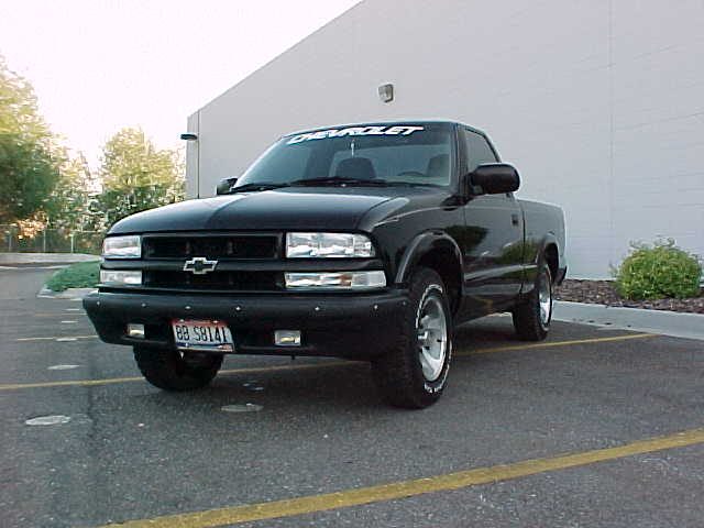 2002 Chevrolet S-10 picture