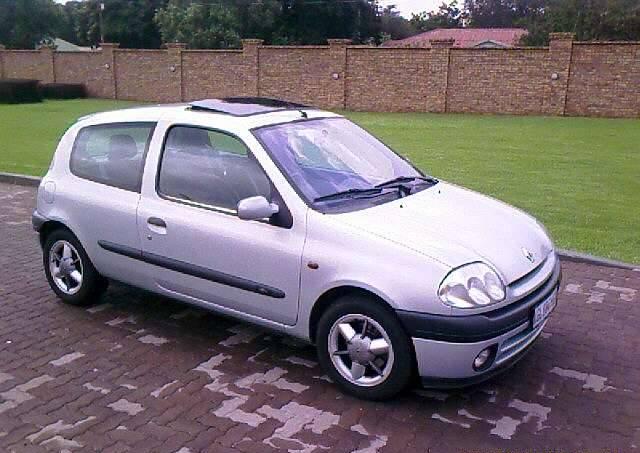 2003 Renault Clio picture