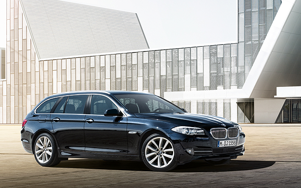 2010 BMW 520i Touring picture
