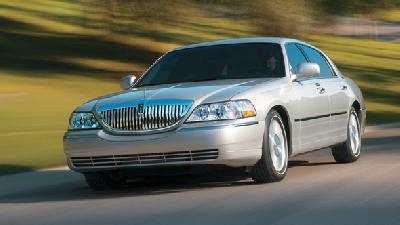 2010 Lincoln Town Car picture
