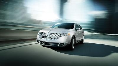 2010 Lincoln MKT picture