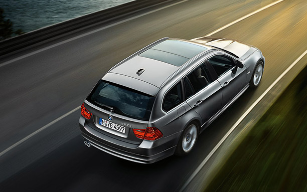 2010 BMW 320d Touring picture