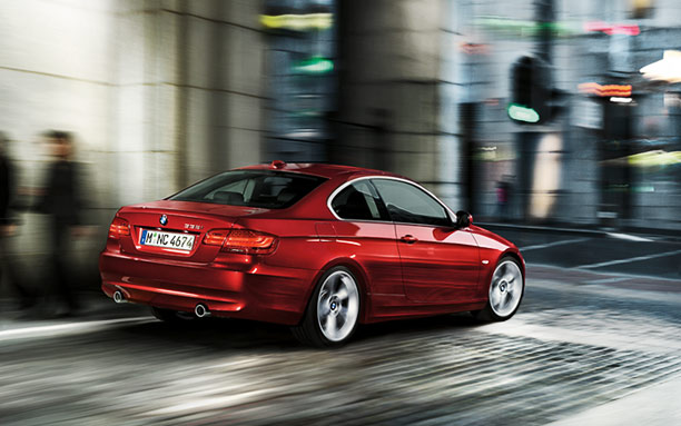 2011 BMW 325i Coupe picture