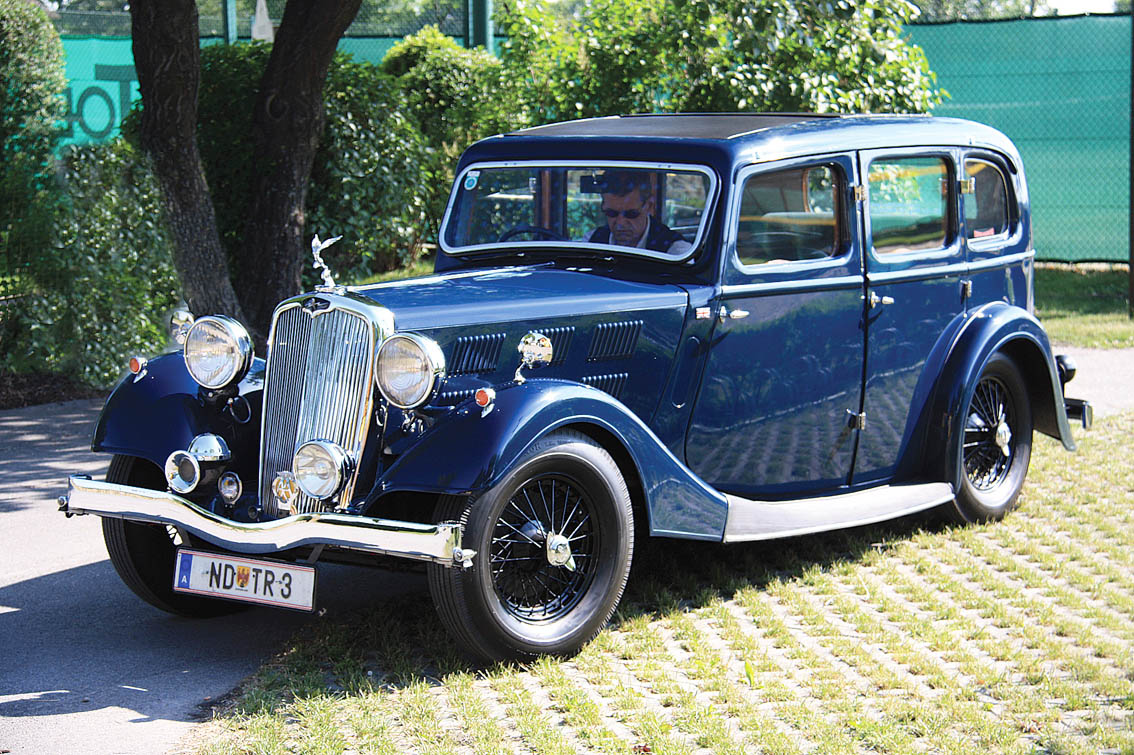 1936 Triumph Vitesse 14-60 Six Light Saloon picture