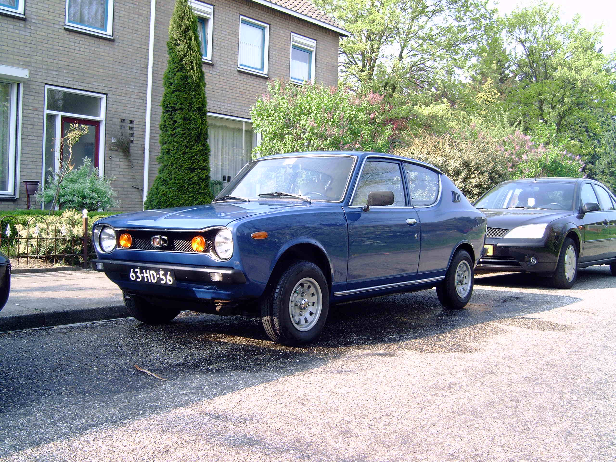 1970 Datsun 100 A Cherry picture