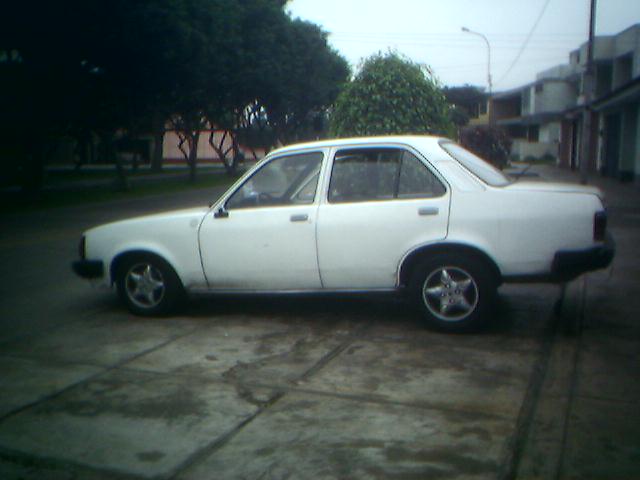 1982 Isuzu Gemini picture