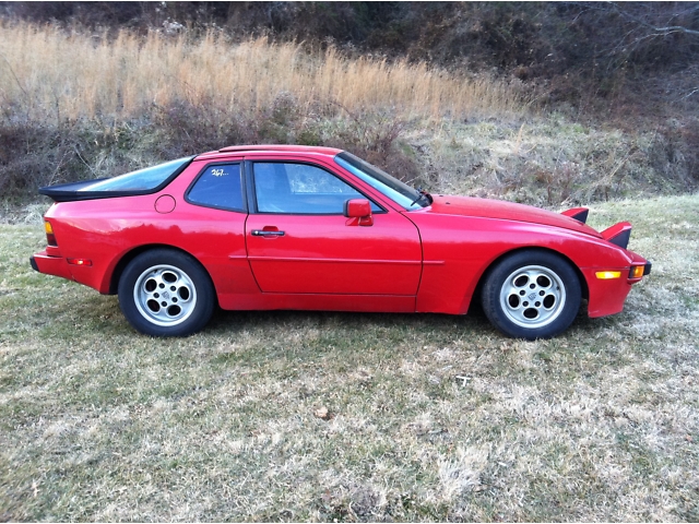 1985 Porsche 944 picture