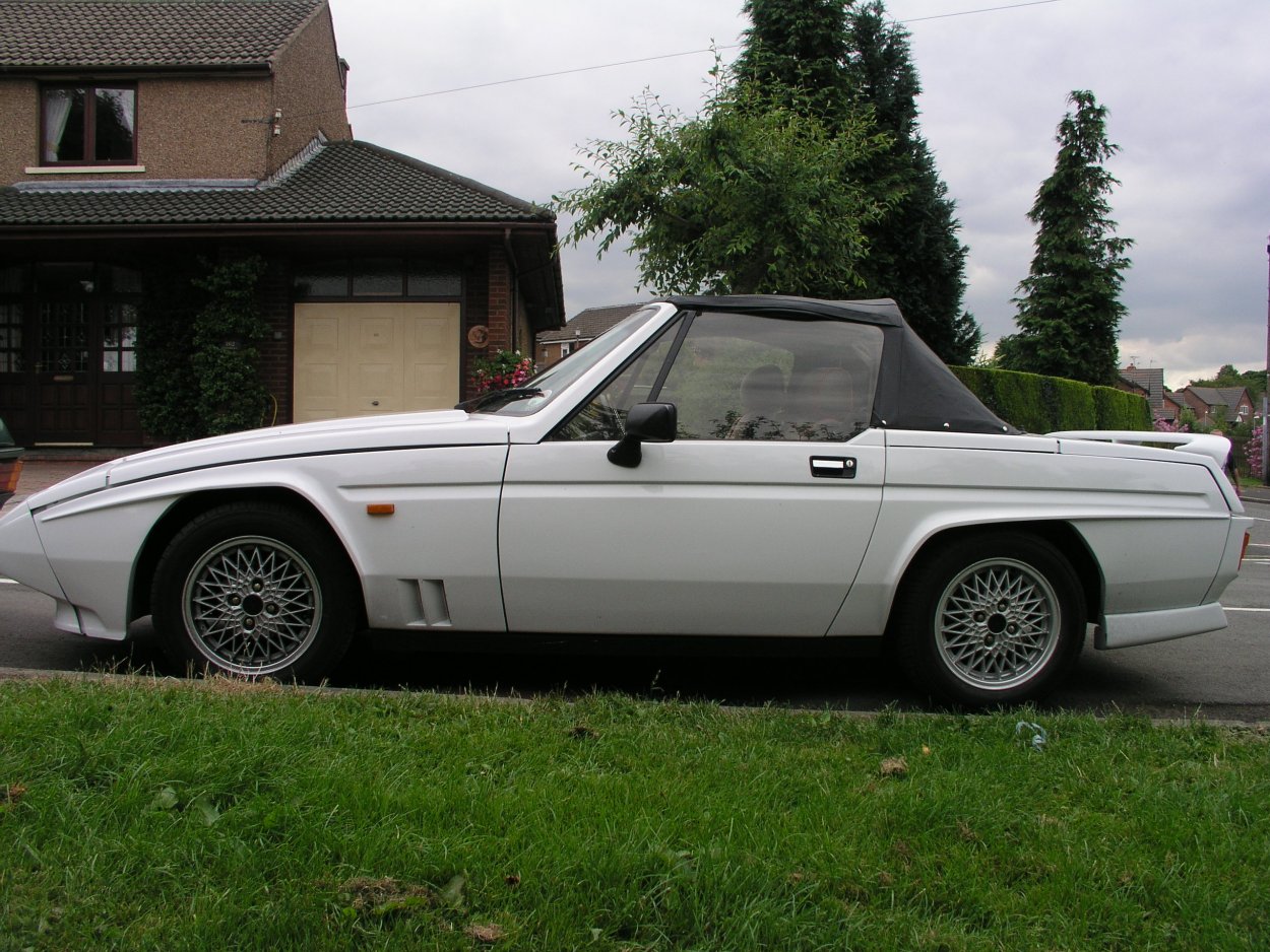 1985 Reliant Scimitar SS1 picture