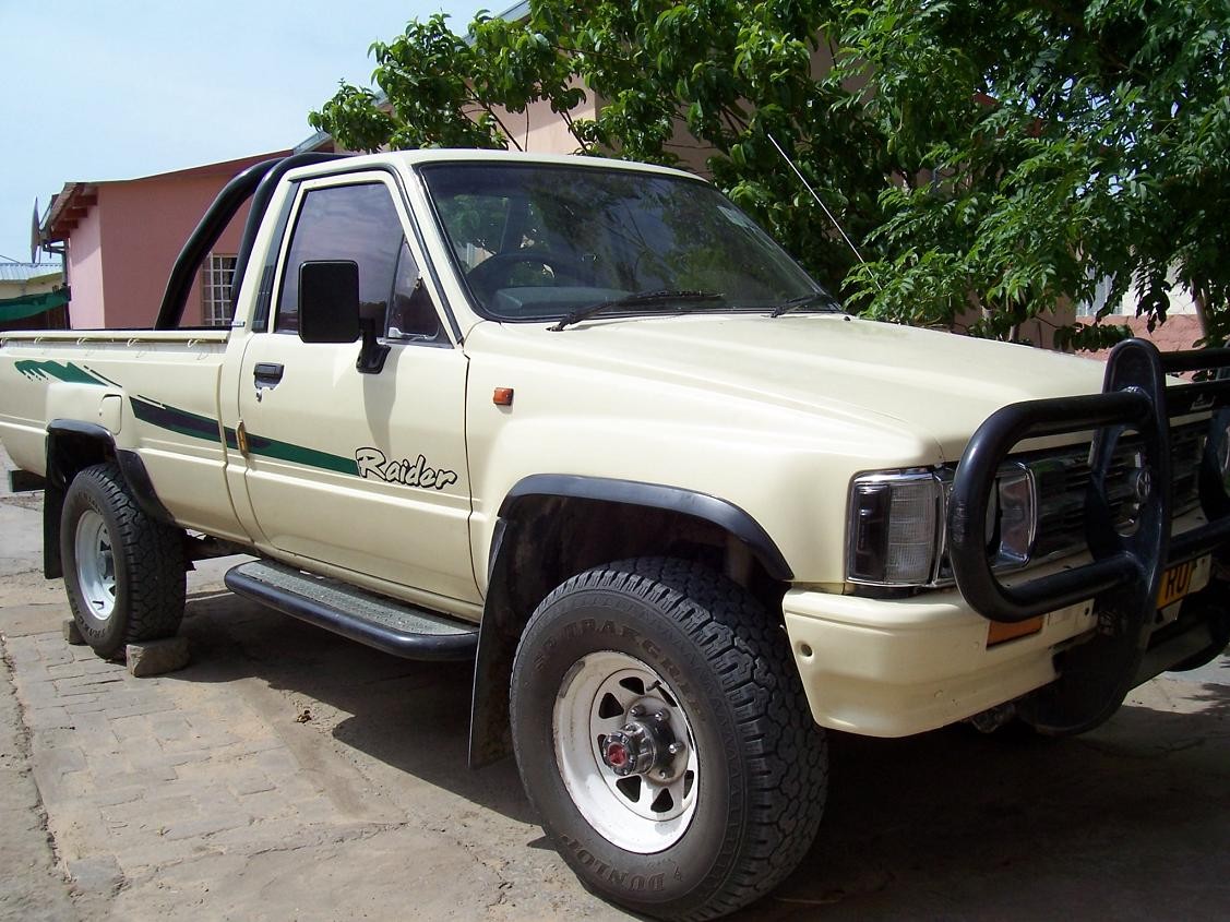 1986 Toyota Hilux 2200 4x4 picture