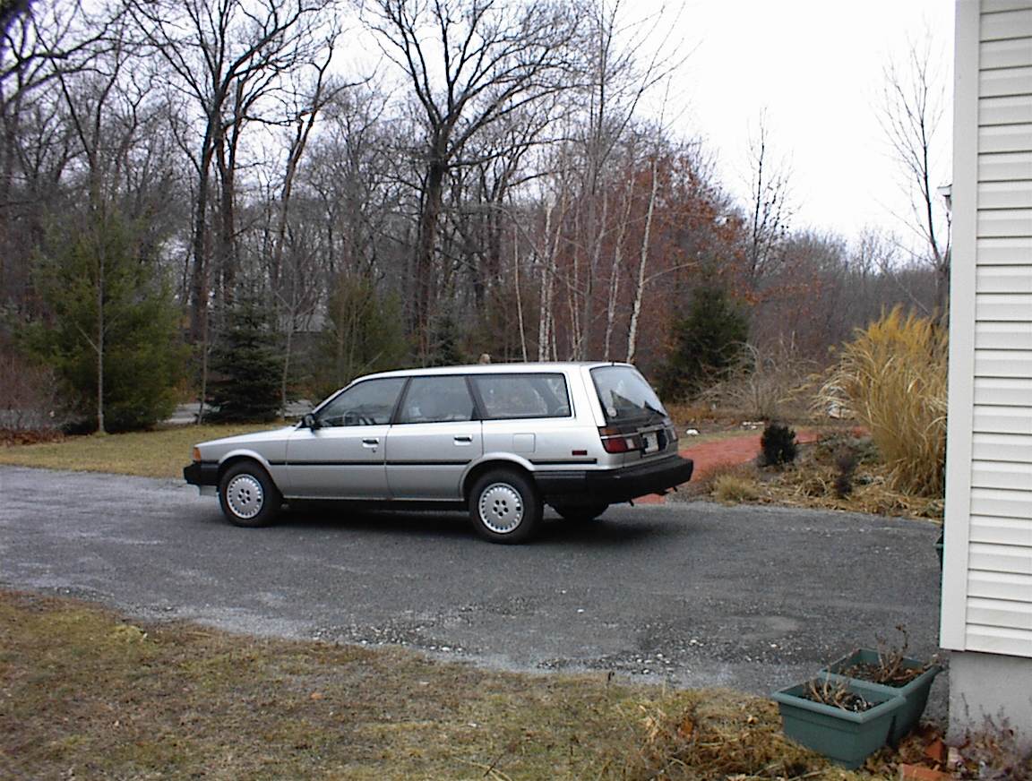 1987 Toyota Camry 2.5 Station Wagon picture