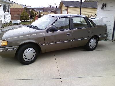 1989 Ford Tempo picture