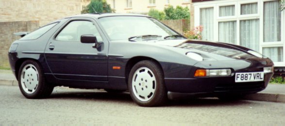 1990 Porsche 928 S4 picture