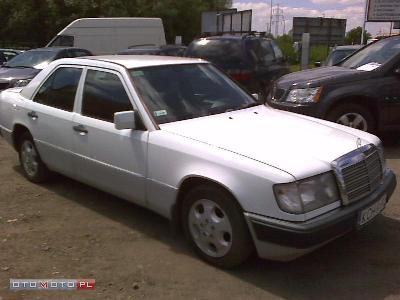 1993 Mercedes-Benz 220 E picture