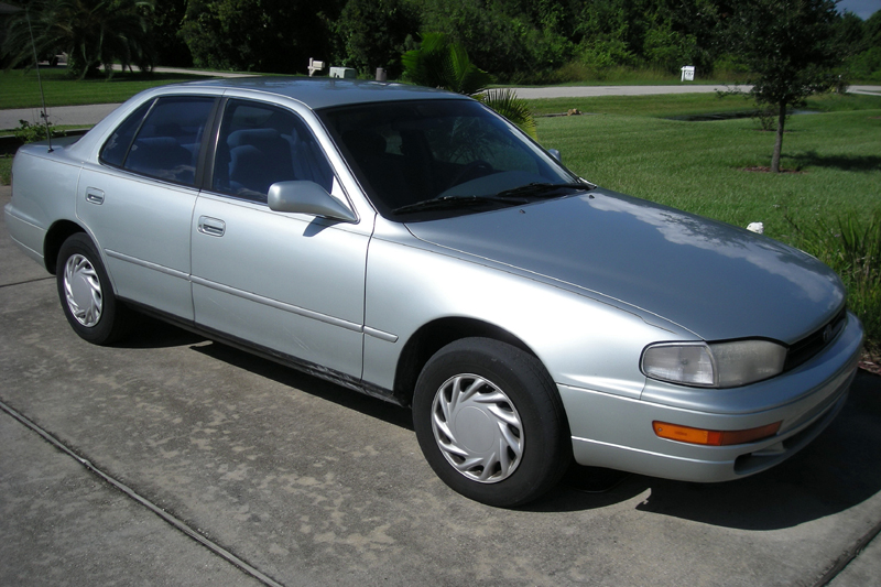 1994 Toyota Camry LE picture