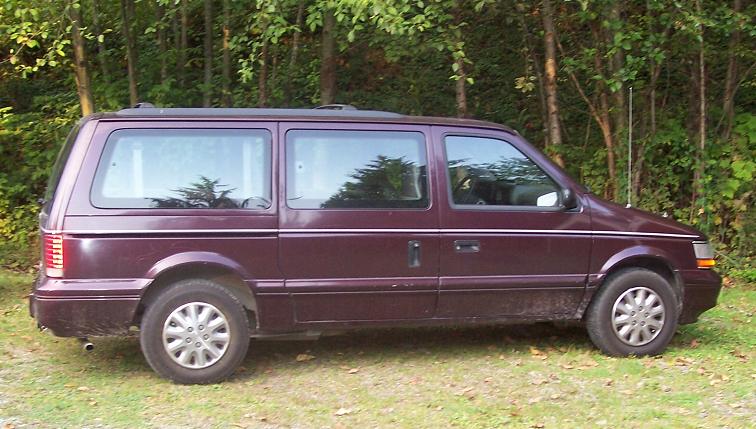 1994 Plymouth Voyager picture