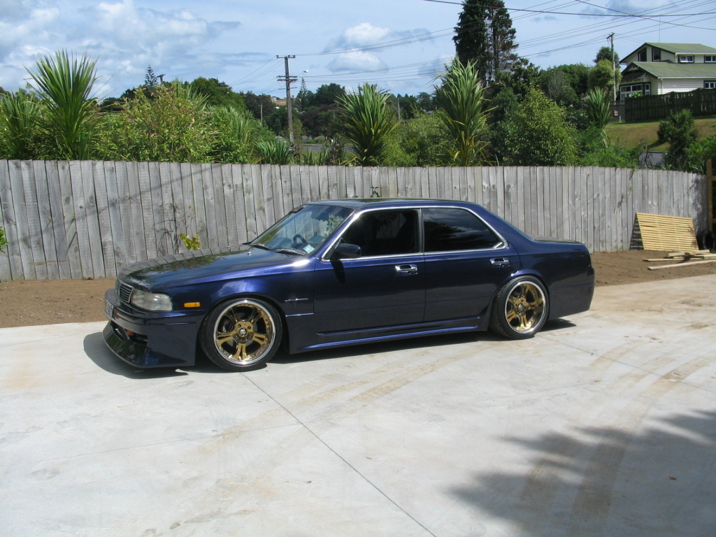 1994 Nissan Laurel C34 picture