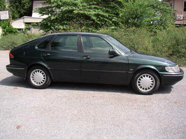 1996 Saab 900 picture