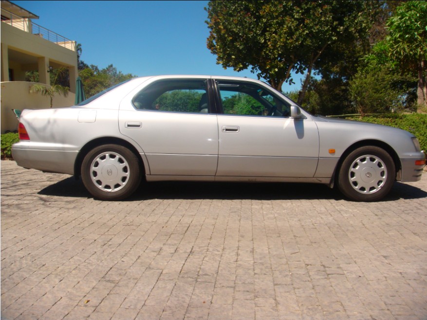 1997 Lexus LS 400 picture