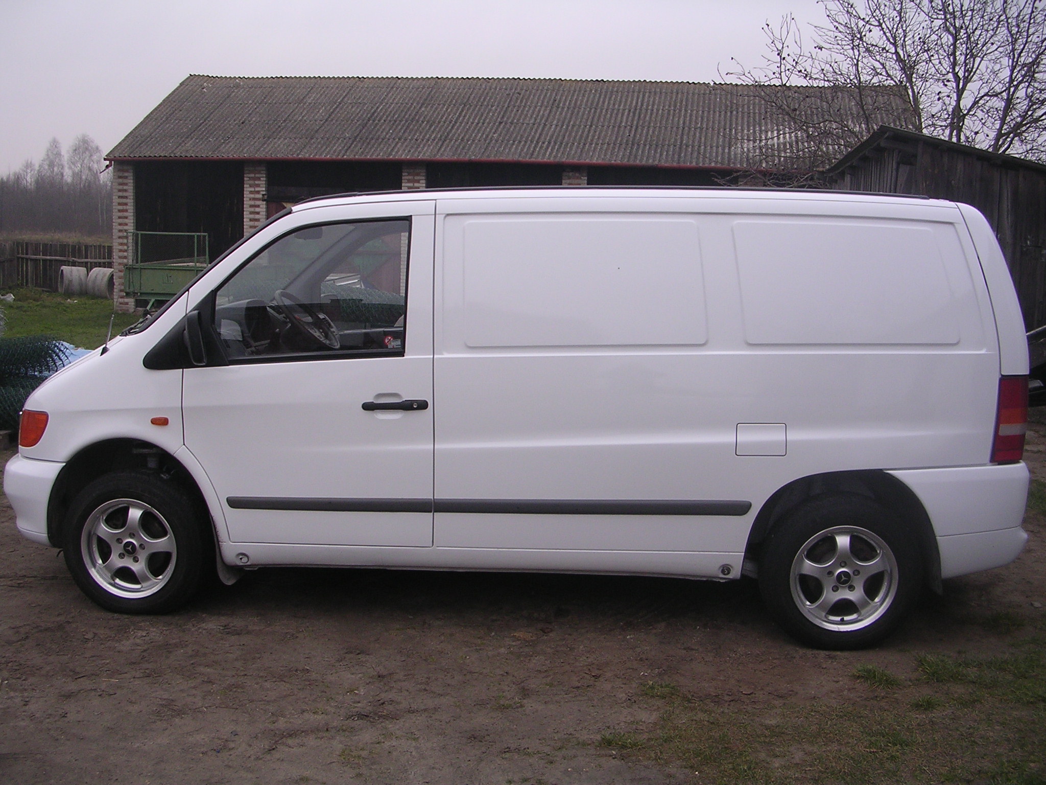 1998 Mercedes-Benz V picture