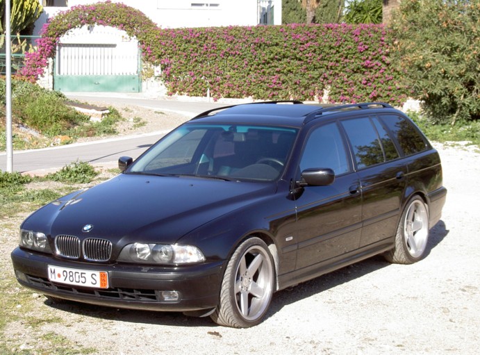 1999 BMW 540i picture