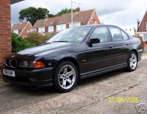 2000 BMW 528i picture