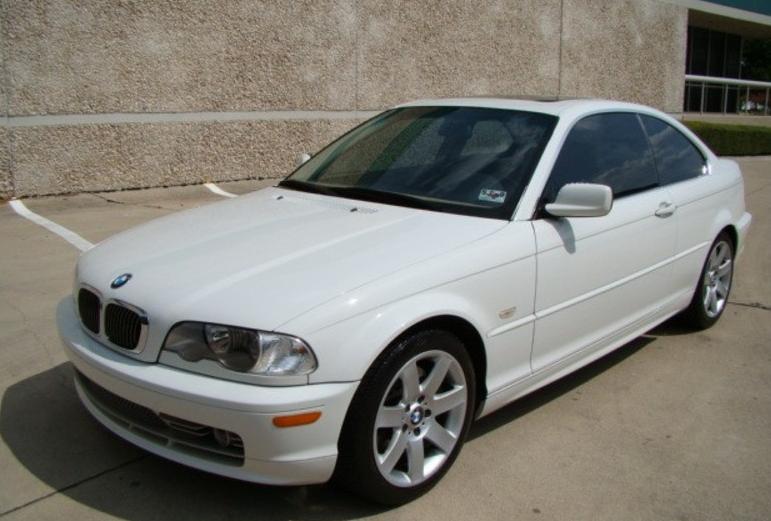 2002 BMW 330i picture