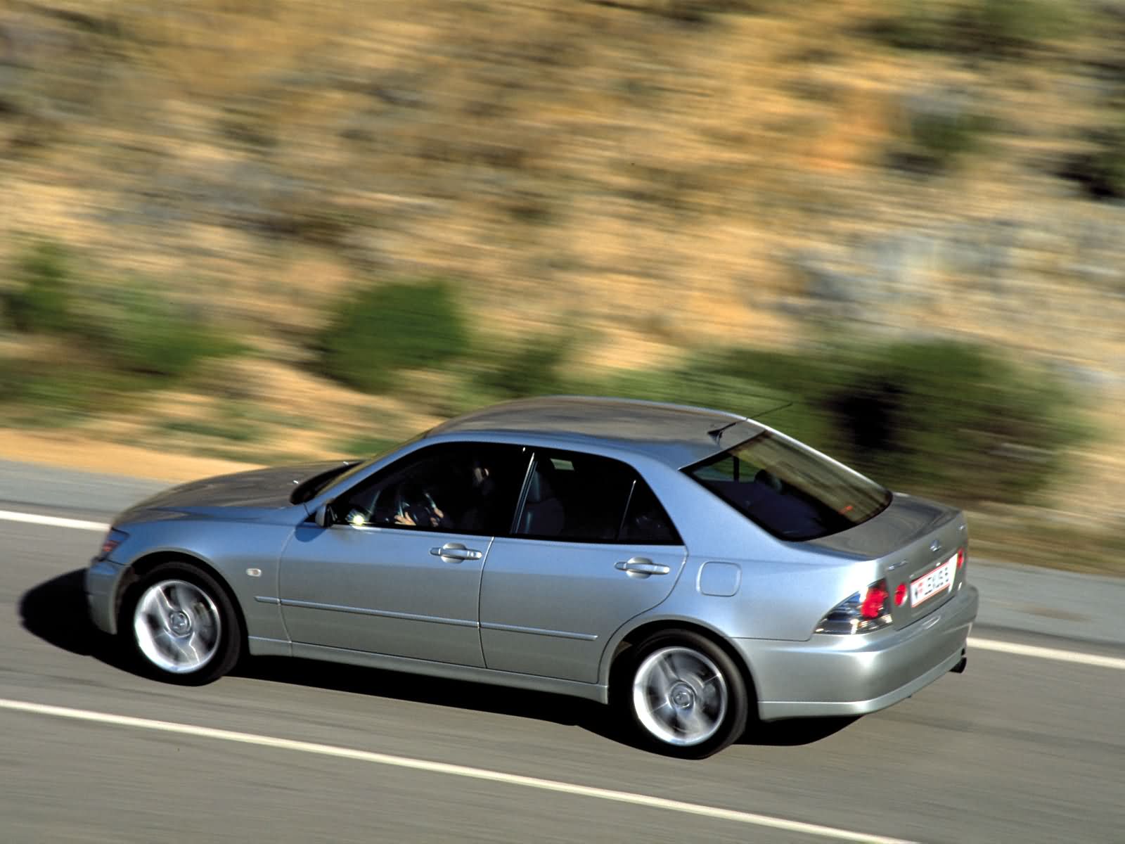 2002 Lexus IS picture