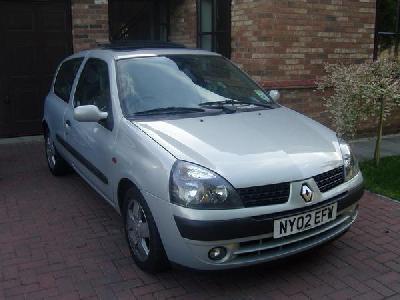 A 2002 Renault  