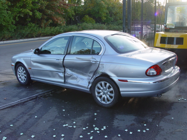 2002 Jaguar X400 picture