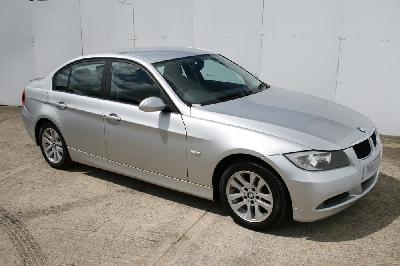 2005 BMW 320i picture