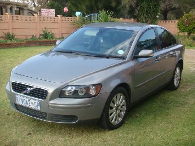 2005 Volvo S40 2.4 picture