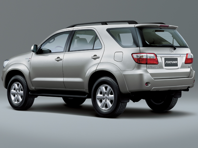 2010 Toyota Fortuner 3.0D-4D Automatic picture