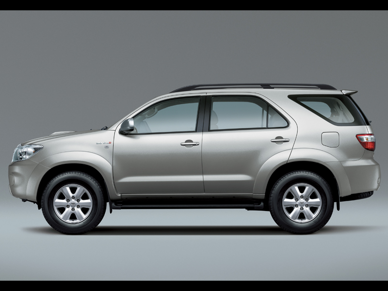 2010 Toyota Fortuner 4.0 Automatic picture