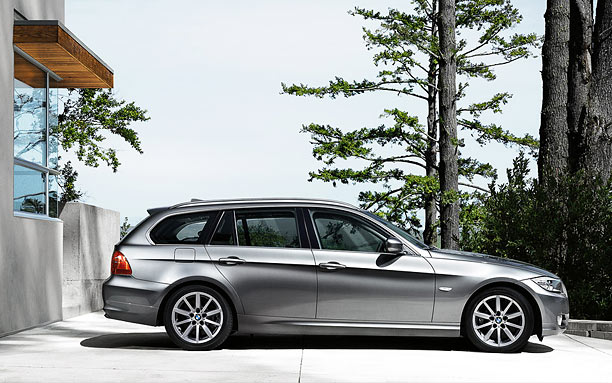 2010 BMW 320d Touring Sport picture