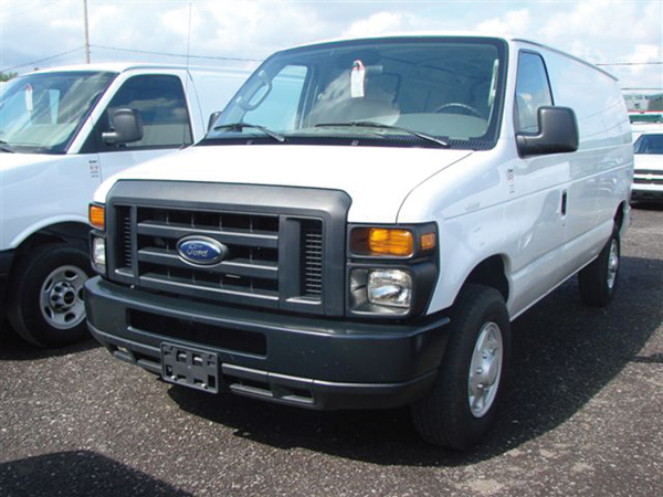 2010 Ford E-250 picture