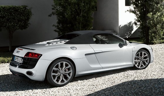 2011 Audi R8 5.2 Spyder Quattro Automatic picture