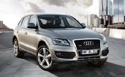 A 2011 Audi Q5 